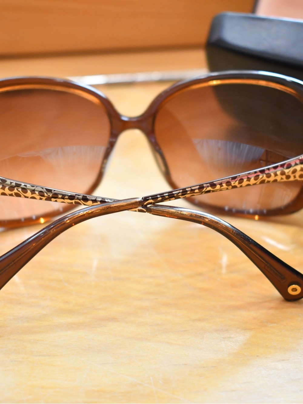 Coach Brown Oversized Women's Sunglasses - Picture 6 of 10